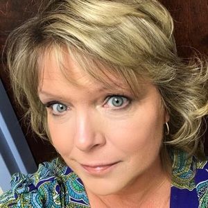 Meet your Posher, Edna